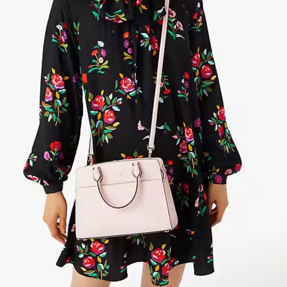 Kate Spade Madison Saffiano Leather Small Satchel
COLOR:
Conch Pink
NWT - Picture 3 of 16